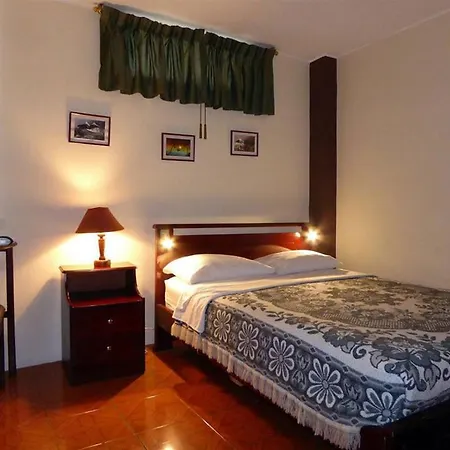 Jhomana Guesthouse-2